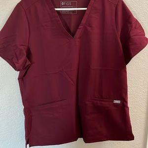 Figs scrub top